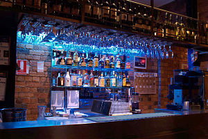 Red Rock Pizza Bar & Restaurant - Restaurant Canberra 0