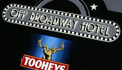 Off Broadway Hotel - Restaurant Canberra 0