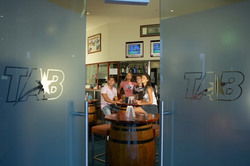 Gilhooleys Irish Bar & Restaurant - Chermside - Restaurant Canberra 3