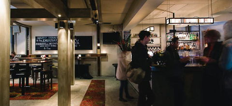 Public House - Restaurant Canberra 2