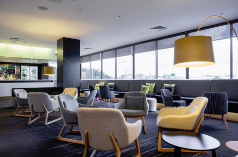 MRepublic Restaurant, Bar And Lounge - Restaurant Canberra 8
