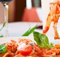 Camelot Gourmet Pizza - Restaurant Canberra