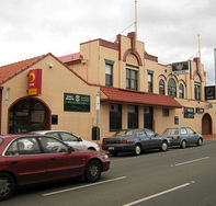 Cooley's Hotel - Restaurant Canberra