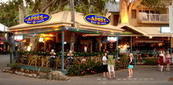 Apres Beach Bar & Grill - Palm Cove - Restaurant Canberra 0