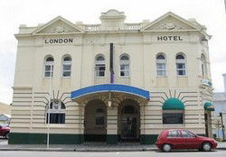 The London Hotel - Restaurant Canberra 0
