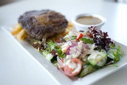 Henry Rous Tavern Hotel - Restaurant Canberra 1