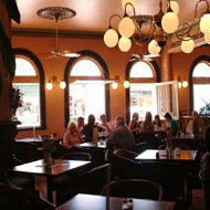 The Rose Hotel - Victoria Street Bar - Restaurant Canberra 1
