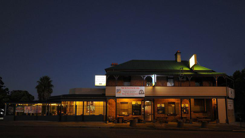Bushrangers Bar & Brasserie - Restaurant Canberra 1