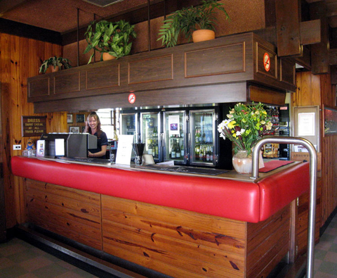 Mapleton Tavern - Restaurant Canberra 1