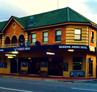 Queens Arms Hotel - Restaurant Canberra