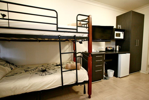 Station Hotel - Restaurant Canberra 3