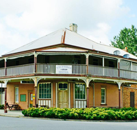 Victoria Hotel - Restaurant Canberra