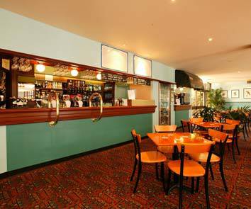 Hotel Gosford - Restaurant Canberra 3