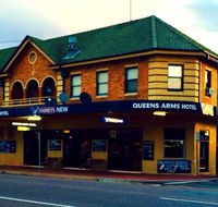 Queens Arms Hotel - Restaurant Canberra