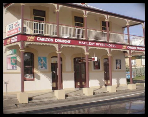 Macleay River Hotel - Restaurant Canberra 0