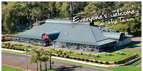 Empire Bay Tavern - Restaurant Canberra 0
