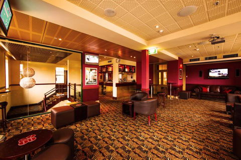 The Coach & Horses Hotel - Restaurant Canberra 4