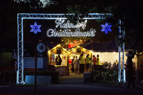 Hahndorf Christmas Market Walking Tours - Restaurant Canberra 0