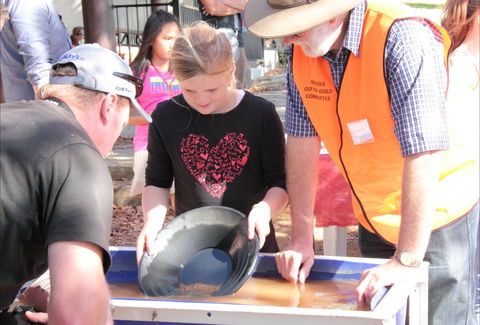 Nundle Go For Gold Chinese Easter Festival - Restaurant Canberra 1