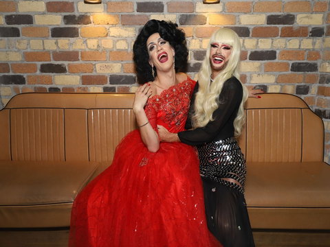 Dragalicious At The Avenue - Restaurant Canberra 1