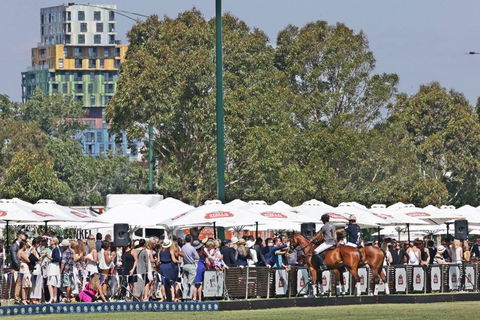 Land Rover Polo In The City - Restaurant Canberra 0