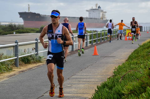 Sparke Helmore Newcastle City Triathlon - Restaurant Canberra 0