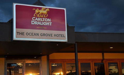 Ocean Grove Hotel - Restaurant Canberra 8