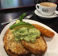 Cafe Z - Restaurant Canberra