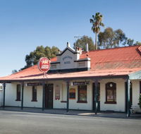 Junction Hotel - Restaurant Canberra