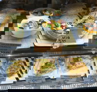 Ducky in the Field - Restaurant Canberra