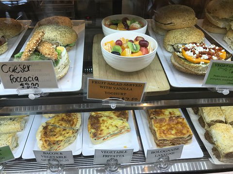 Ducky In The Field - Restaurant Canberra 0