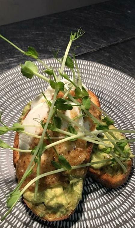 Explorers Restaurant - Restaurant Canberra 12