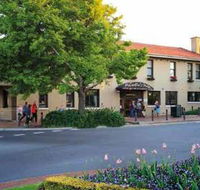 McCartin's Hotel Bistro - Restaurant Canberra