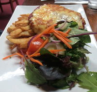 Victoria Hotel Woodend - Restaurant Canberra