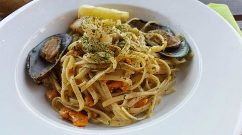 Bower Tavern - Restaurant Canberra 0