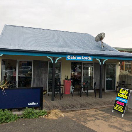 Cafe Lords Bakery - Restaurant Canberra 0