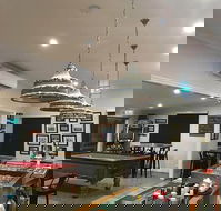 Hearn's Meredith Hotel - Restaurant Canberra