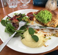 Lake Edge Cafe - Restaurant Canberra
