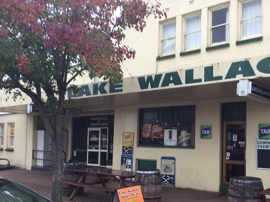 Lake Wallace Hotel Edenhope