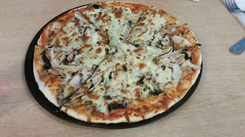 Lee's Pizza & Take Away - Restaurant Canberra 0