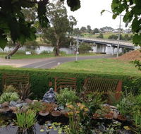 Over The Hedge - Restaurant Canberra