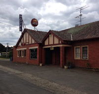Gordon Hotel - Restaurant Canberra