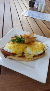 Sanctuary Point Takeaway and Sanctuary Point Restaurant Canberra Restaurant Canberra