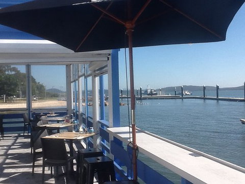 The Poyer's - Restaurant Canberra 0