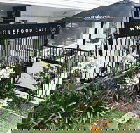 Three Donkeys Wholefood Cafe - Restaurant Canberra