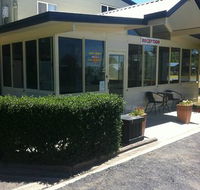 Poplar Caravan Park  Harry's Snack Shack - Restaurant Canberra