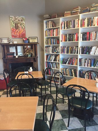 Chrissie's Book Lounge & Cafe - Restaurant Canberra 0