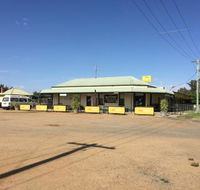 South Hay Hotel - Restaurant Canberra