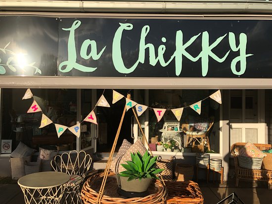 La Chikky Willow Tree