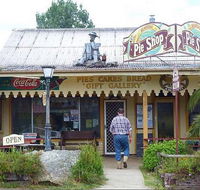 Bemboka Pie Shop - Restaurant Canberra